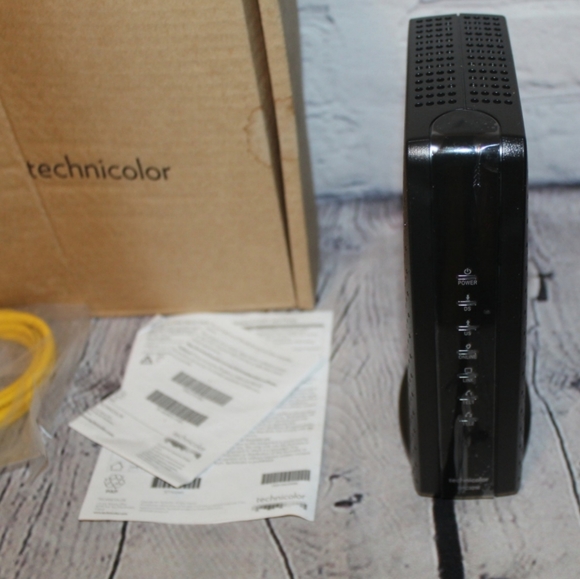 Technicolor DPC3216 Cabel Wifi Modem Wireless Router - Picture 3 of 10